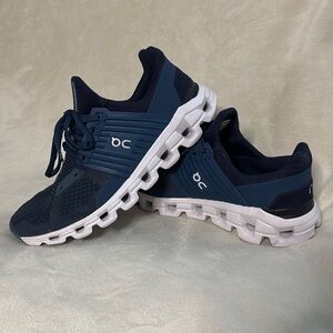 On Running Cloudswift Midnight/Dark Blue